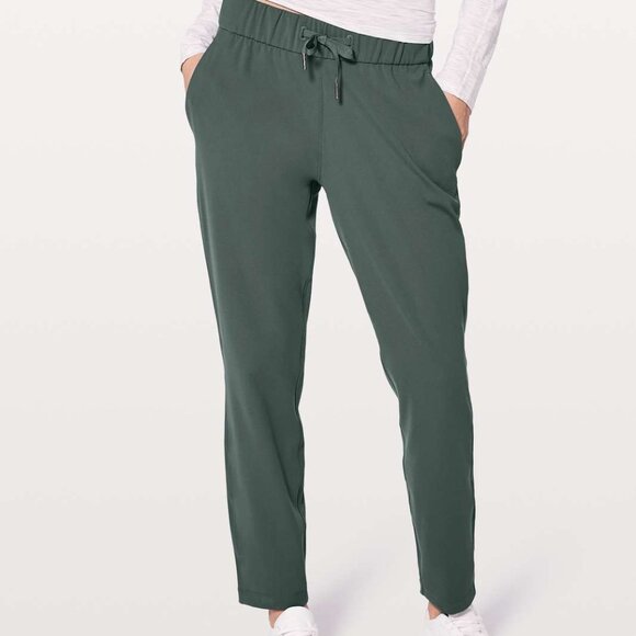 lululemon athletica Pants - Lululemon On The Fly Pant *28" Dark Forest, Size 6